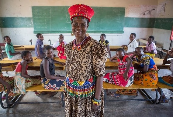 Chief Theresa Kachindamoto bridges child education gaps in Malawi.